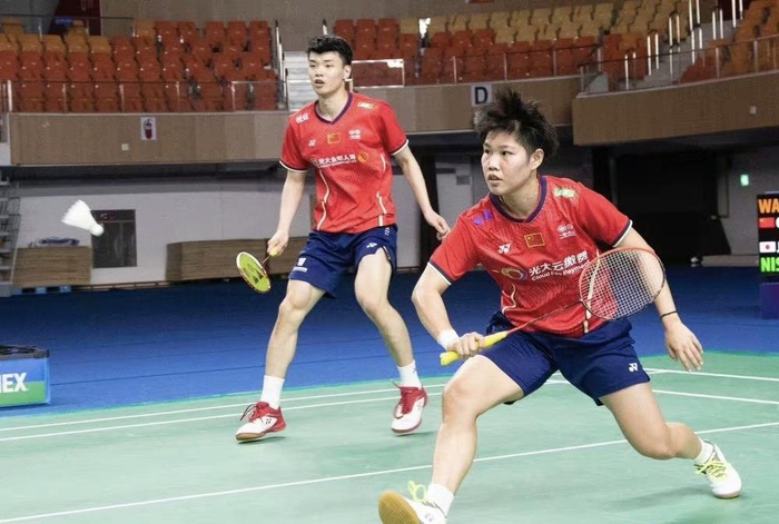 泰国队险胜韩国队，黄鸭组合带队取胜