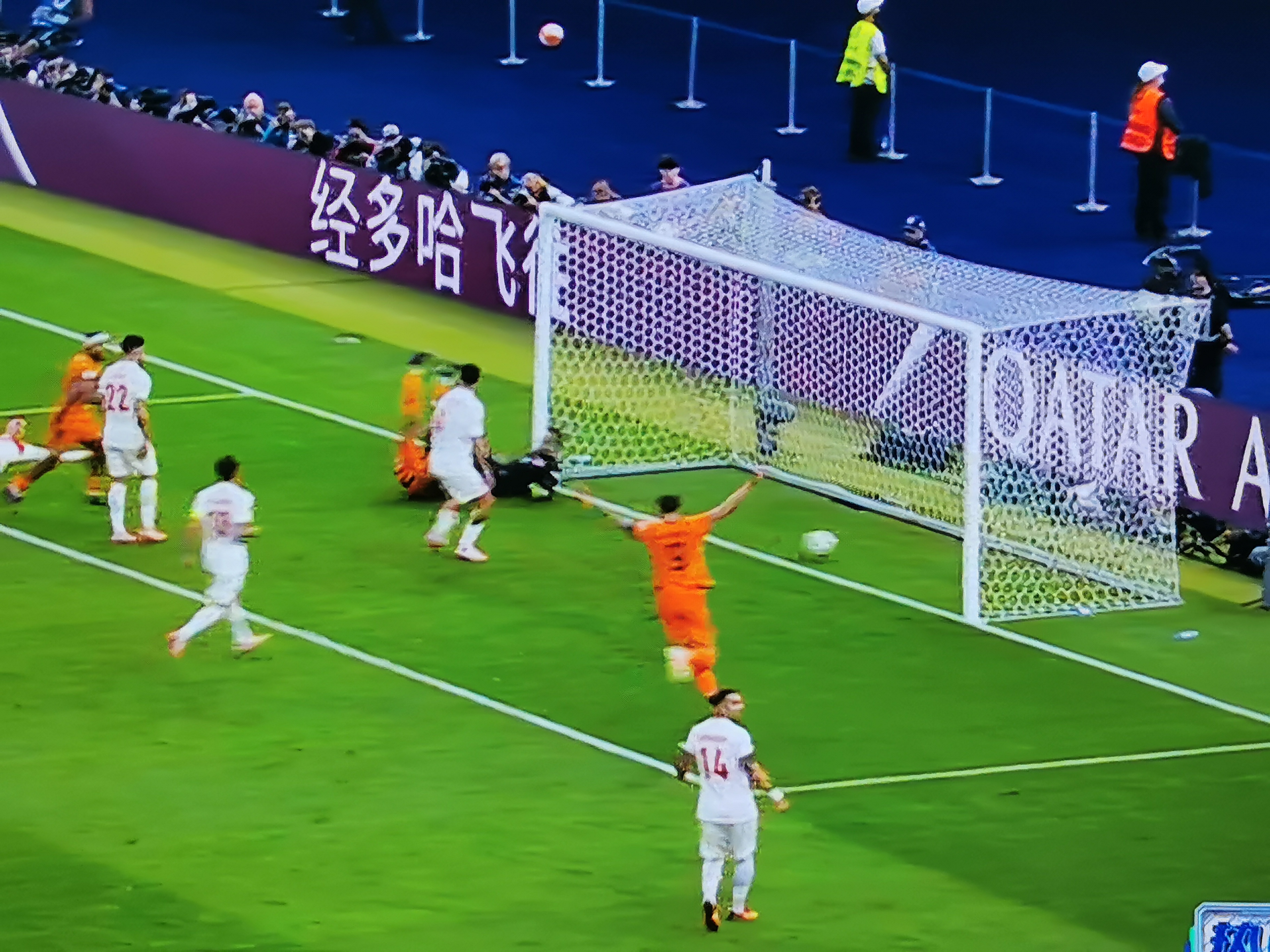 英格兰队在欧锦赛预选赛中取得胜利