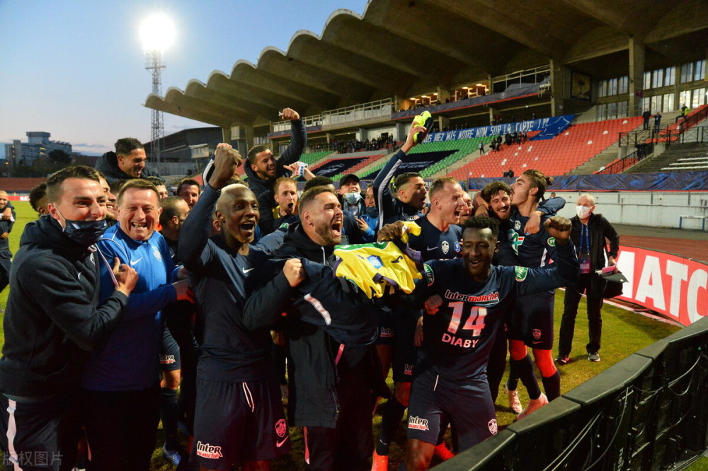 挑战召唤：球队们备战决胜局！的简单介绍