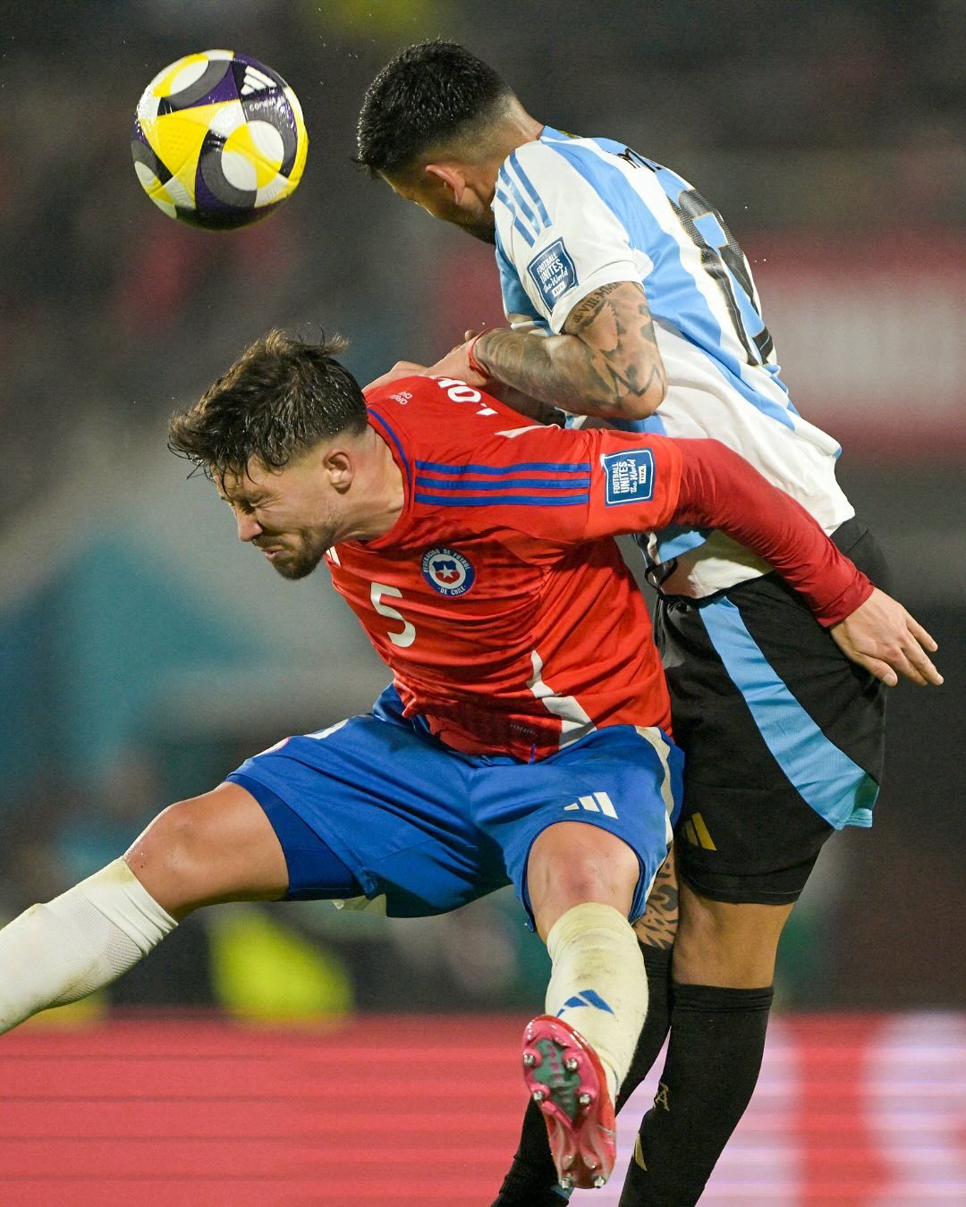 瓦伦西亚防守稳固,难以破门 瓦伦西亚防守稳固,难以破门