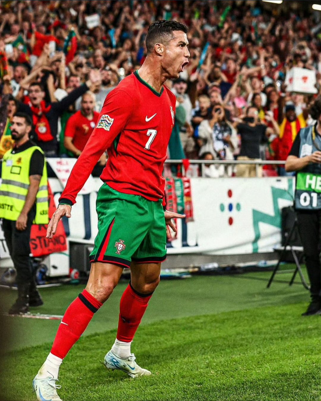 关于克罗地亚队在比赛中取得胜利，成功前进的信息