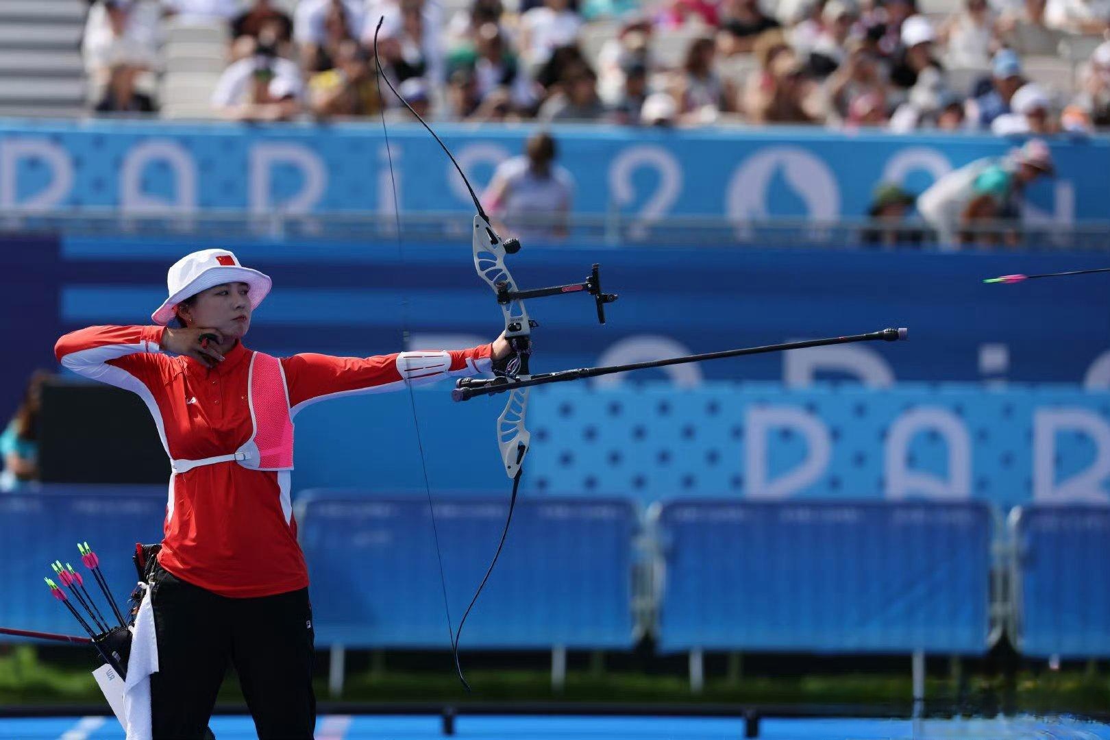 韩国射箭选手稳定发挥，登顶领奖台