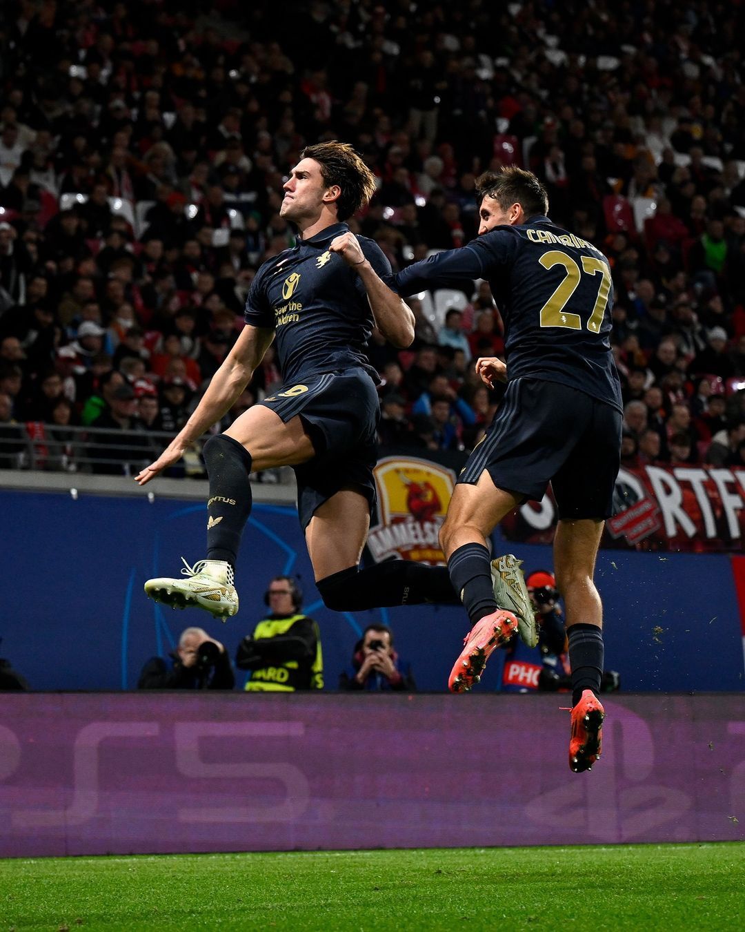 包含尤文图斯成功晋级！欧冠四强对阵强敌的词条