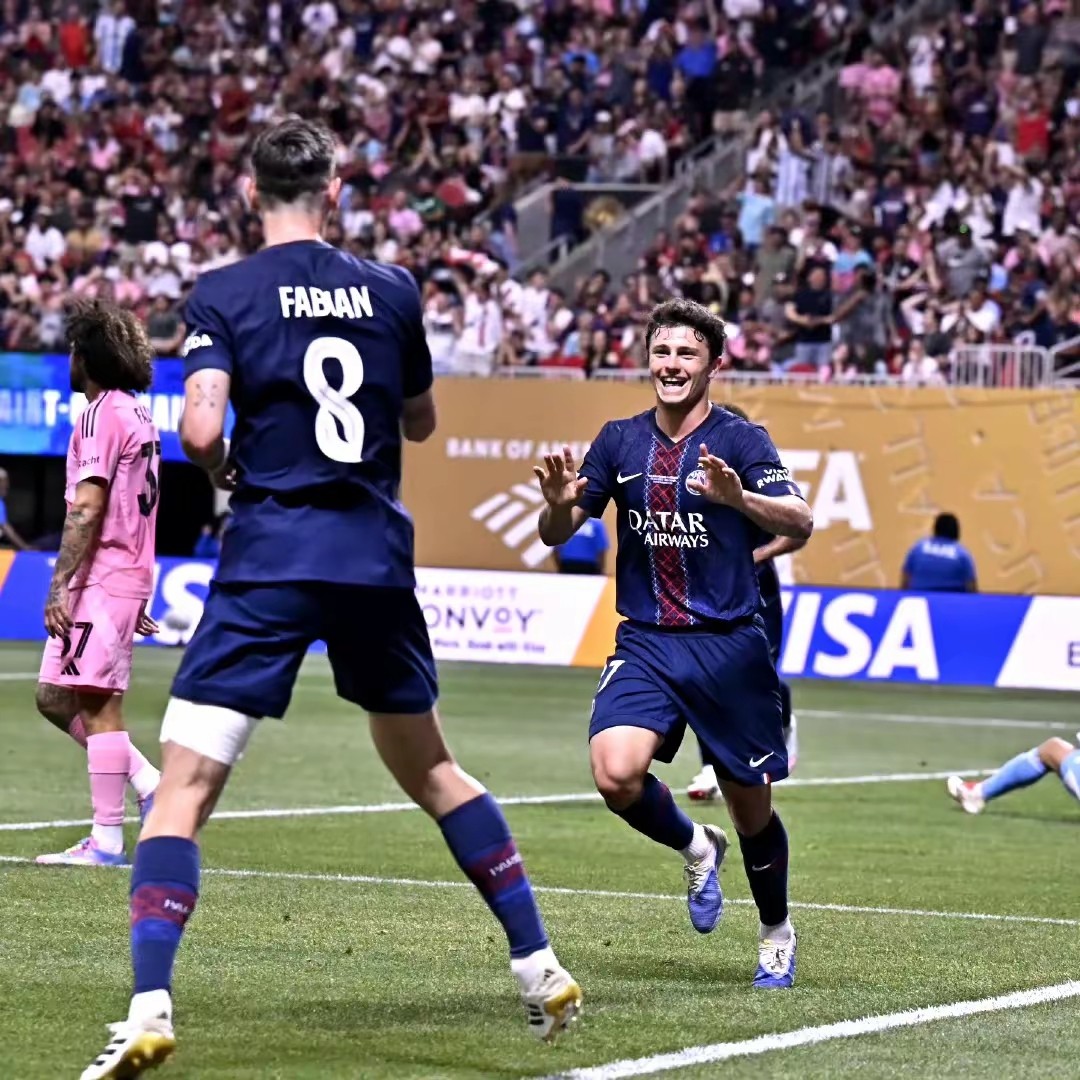 包含巴黎圣日耳曼挑战门兴格拉德巴赫，追求连胜的词条