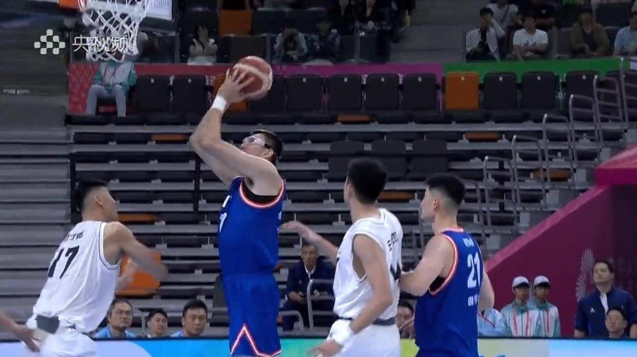 包含广东队力克山东队，乔治统治全场的词条