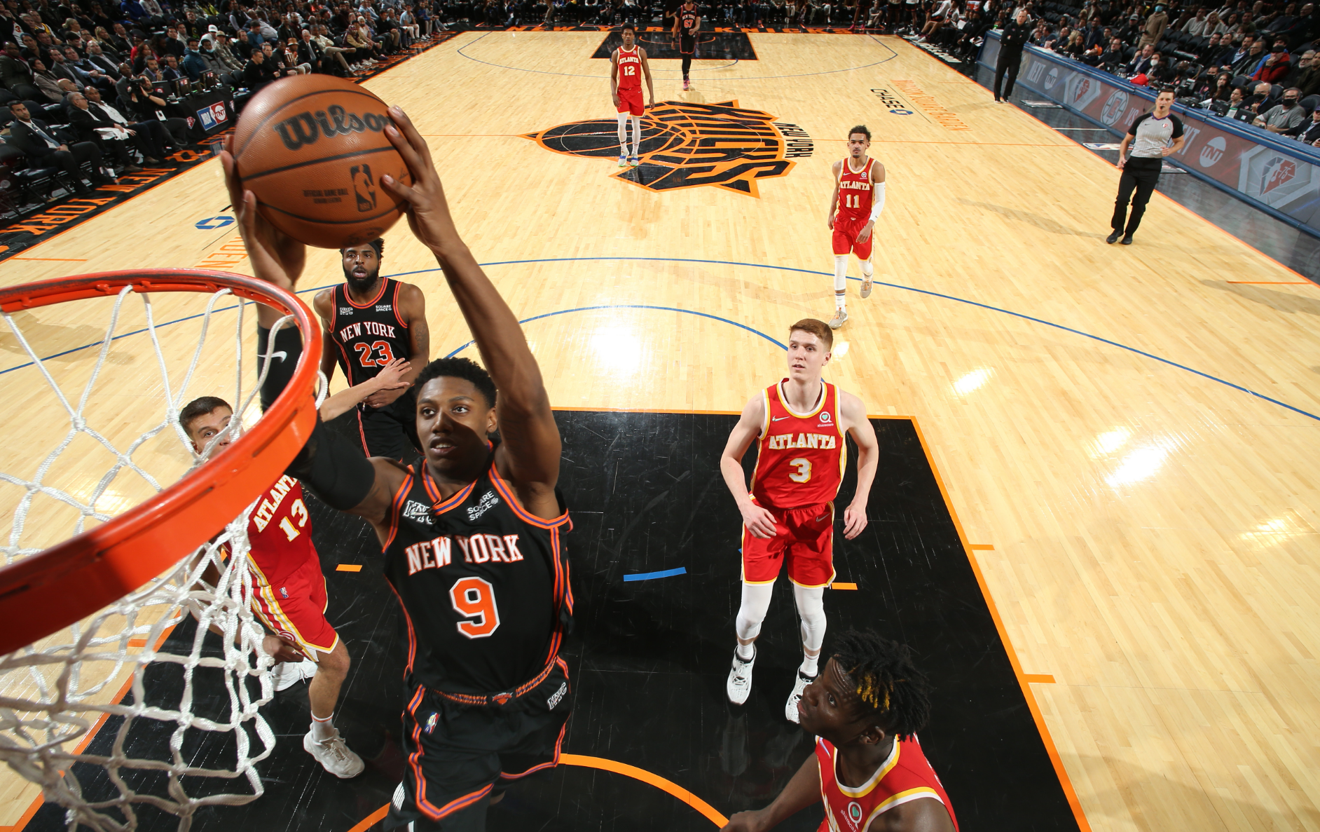 包含公牛强势澳大利亚男篮，特雷杨三分雨点燃全场的词条