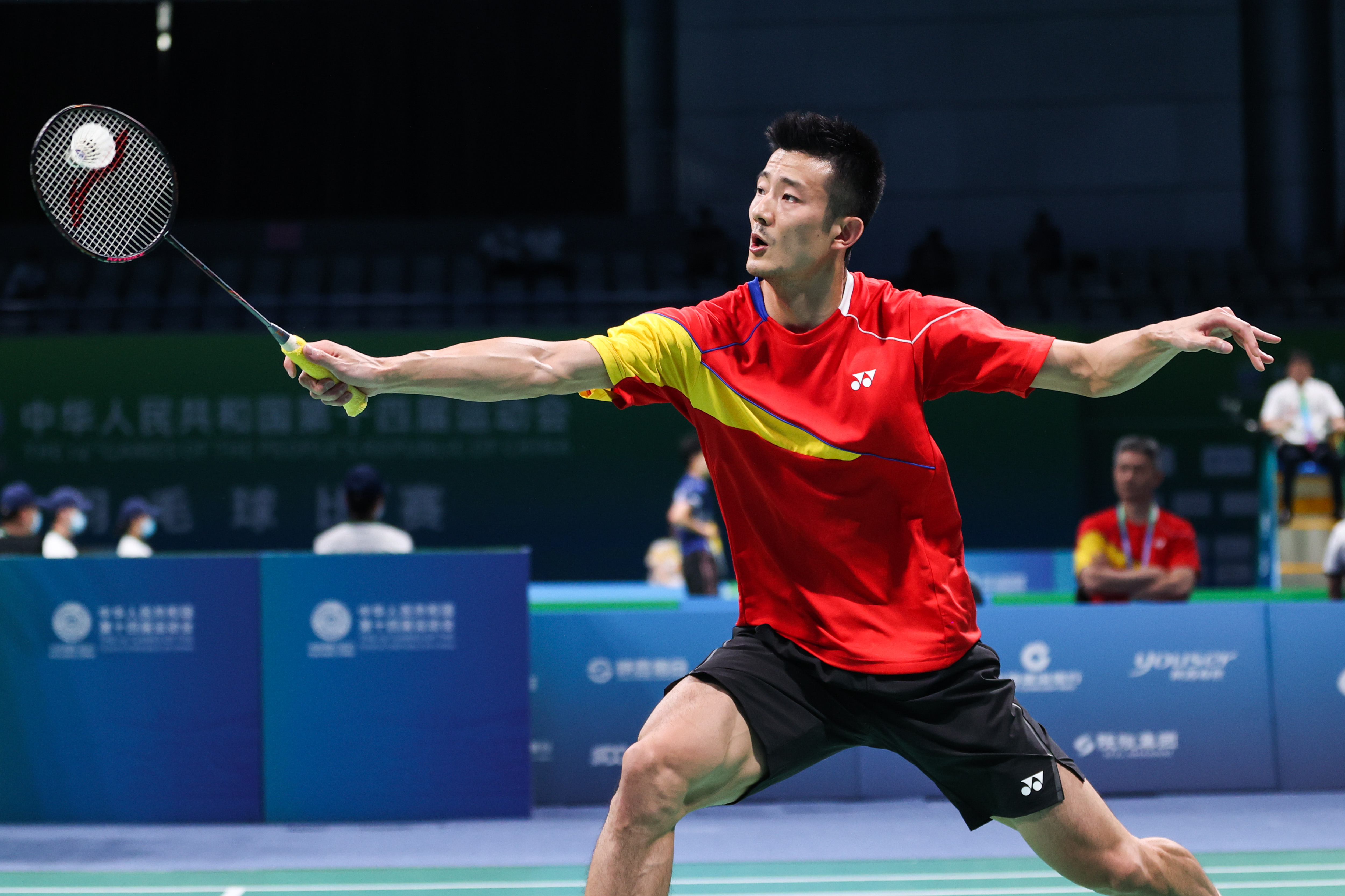 包含英格兰羽毛球队力克马来西亚羽毛球队，谌龙惊艳世界的词条