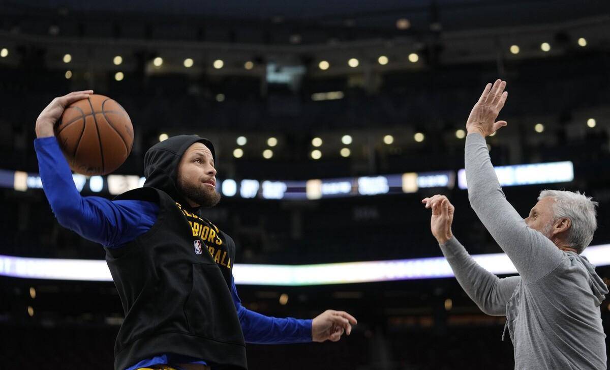 猛龙力克法国男篮，保罗送出助攻