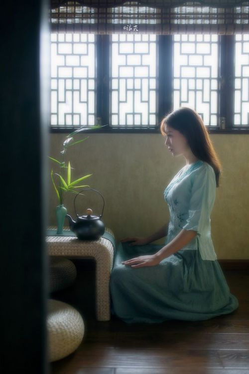 卡塞米罗中场爆发定乾坤，巴黎淘汰赛惊险过关奥地利劲旅