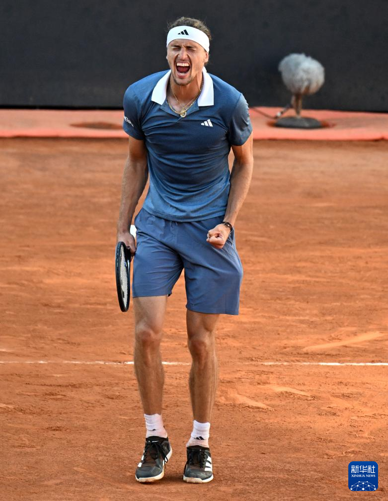 关于意大利网球队绝地反击欧洲网球队，兹维列夫绝境逆转的信息